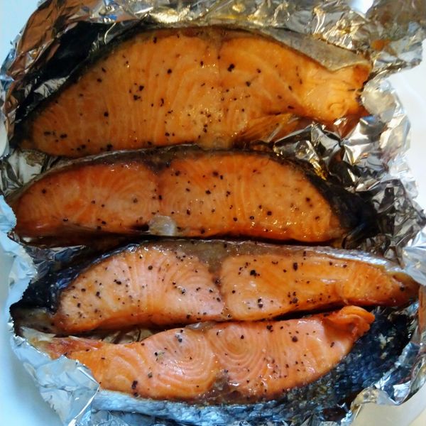 海鹽烤鮭魚💥家常菜
氣炸鍋15分鐘搞定：Leon玉米 一起做