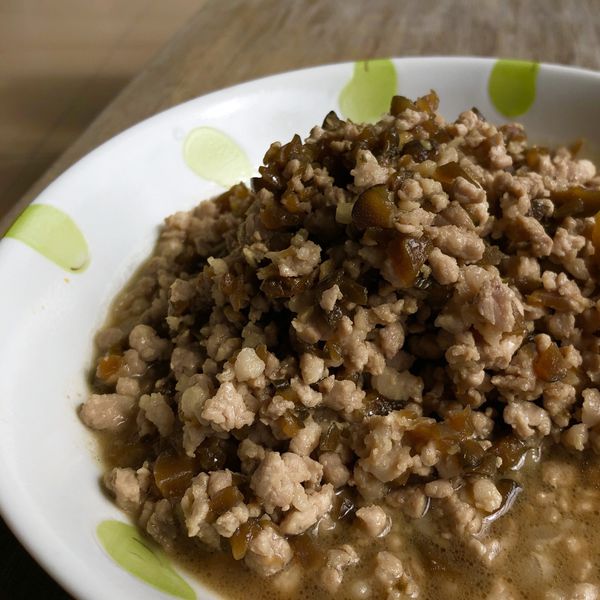 【莉地亞小姐】零廚藝瓜仔肉 : 嘉裕一起做