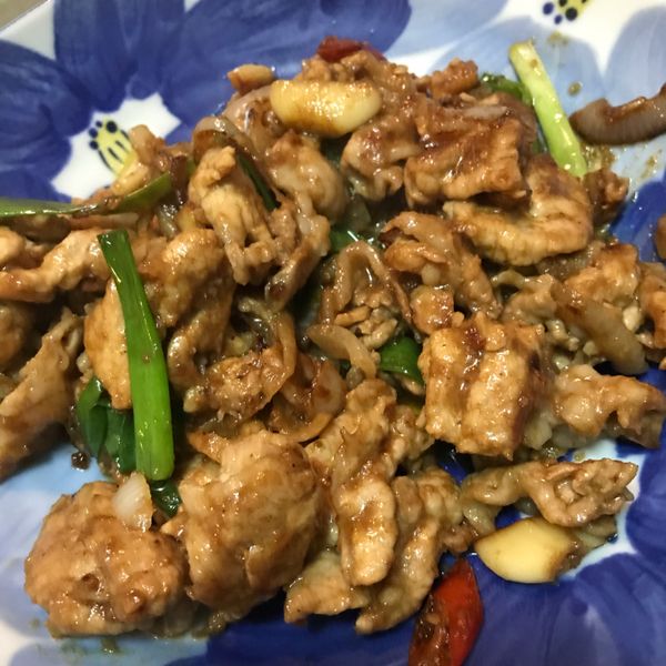 沙茶洋蔥炒豬肉～朋友聚餐指定菜! : chia一起做