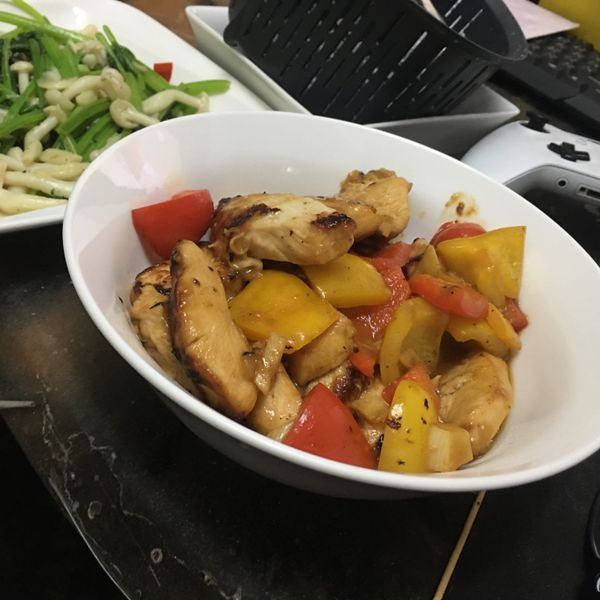 彩椒檸檬雞丁 : 歐歐娘親Aurora’s mom一起做