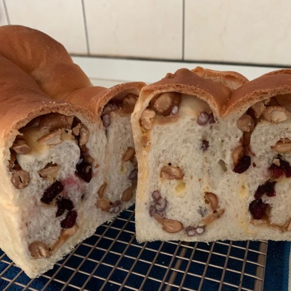 堅果乳酪麵包：依婷 一起做