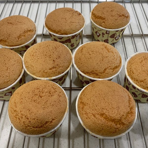 撞牆n次的戚風杯子蛋糕（附失敗案例分析）：Norman Lin 一起做