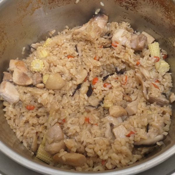 香噴噴麻油雞飯（無骨雞腿排） : 黃筱婷一起做