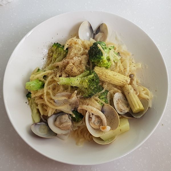 白醬蛤蜊義大利麵：Michelle Chang 一起做