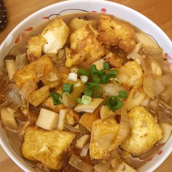 洋蔥鮑菇燒豆腐 : 陳比比一起做