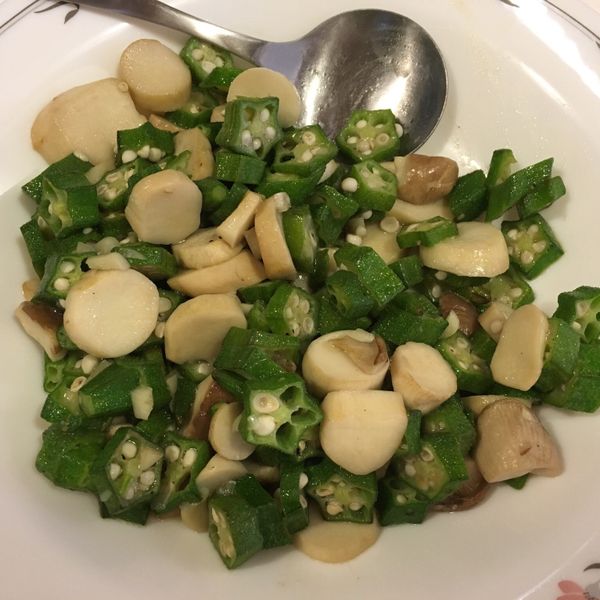 秋葵炒杏鮑菇 : Alice一起做