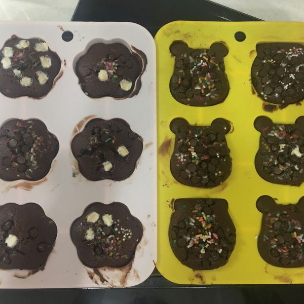 巧克力杯子蛋糕 : Sylvia Shih一起做