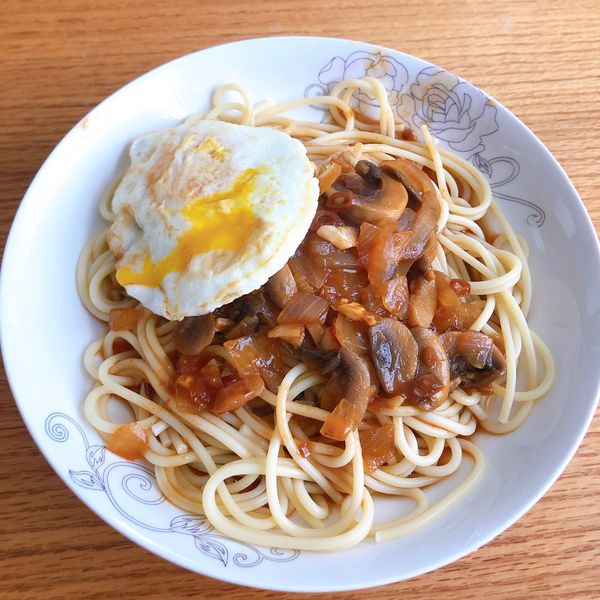 早餐店蘑菇鐵板麵 : kayla一起做