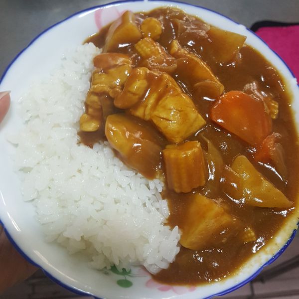 咖喱雞肉飯：Paggy Lo 一起做