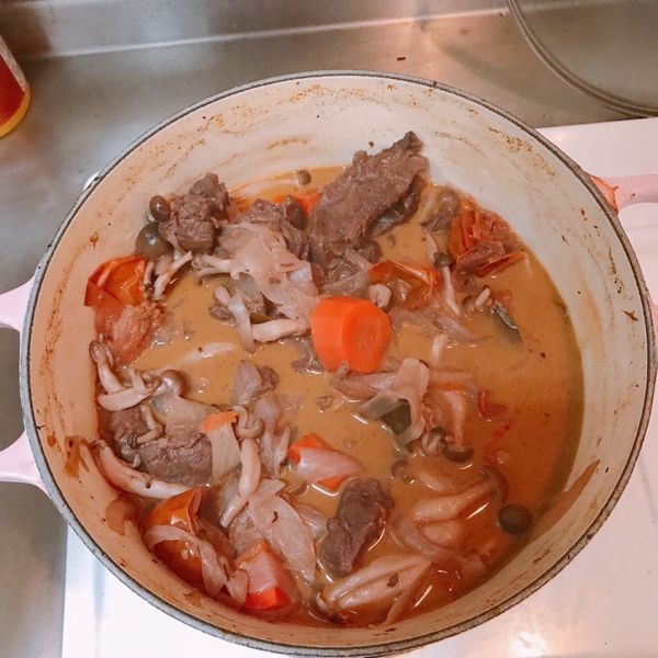 七夕食譜。浪漫的紅酒燉牛肉 : Karen Lee一起做