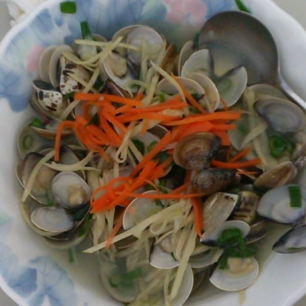 酒蒸蛤蠣：劉曉蓉 一起做