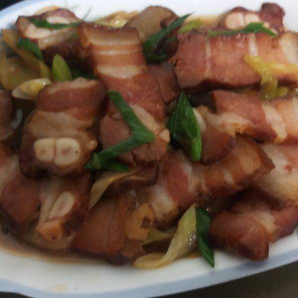 蒜苗炒鹹豬肉 : 吳艿婷一起做