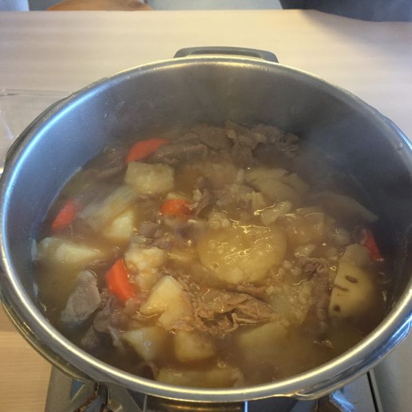 馬鈴薯燉肉（肉じゃが）：會下廚的新北吳彥祖 一起做