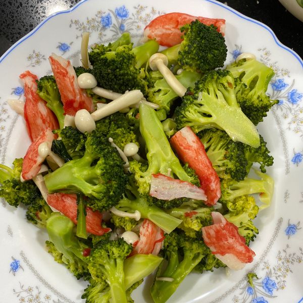 [綠色蔬菜]花椰菜燴蟹肉棒：Ivy Liang 一起做