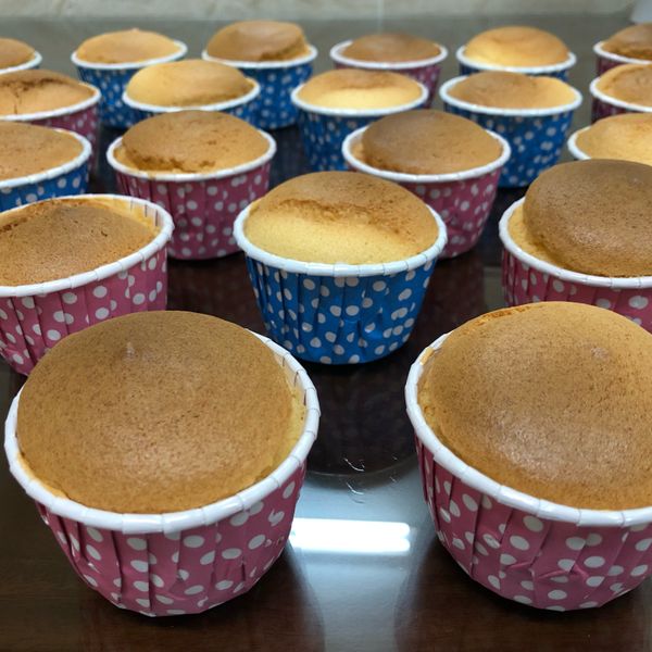 撞牆n次的戚風杯子蛋糕（附失敗案例分析）：李佳佩 一起做