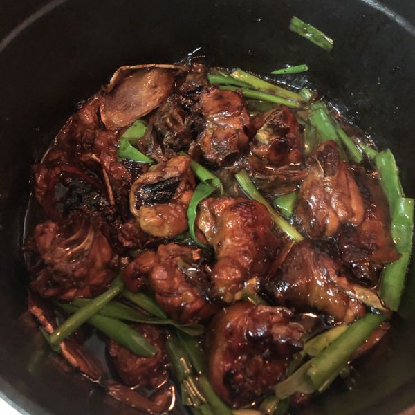 鑄鐵鍋版～油亮油亮三杯雞～staub : Amy一起做