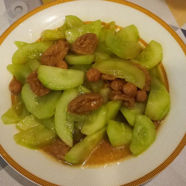 大黃瓜煮土豆麵筋 : 小鴨一起做