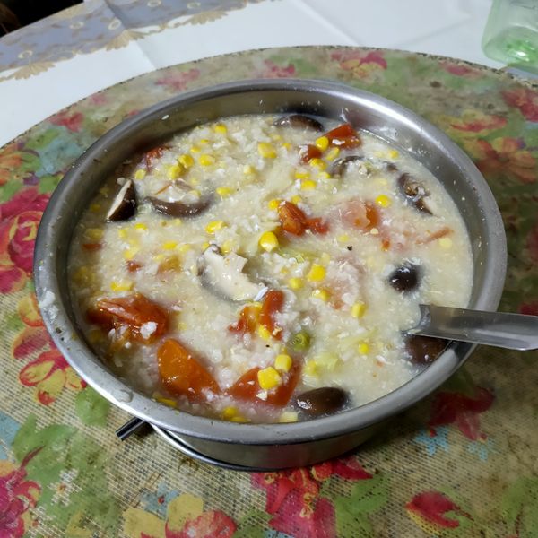 ［電鍋食譜］高麗菜蕃茄香菇粥 : 鍾歆宜一起做