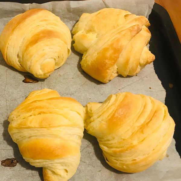 『楓糖海鹽牛角可頌』用麵包機打出薄膜麵糰 : Cho一起做