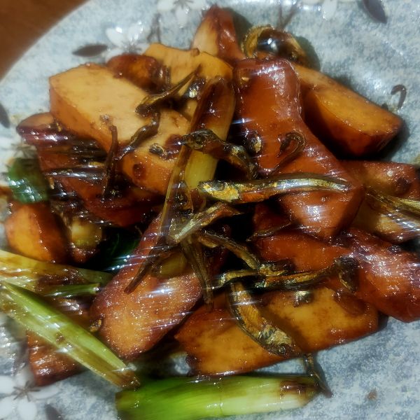 小魚乾辣炒豆干 : Gina Wu一起做