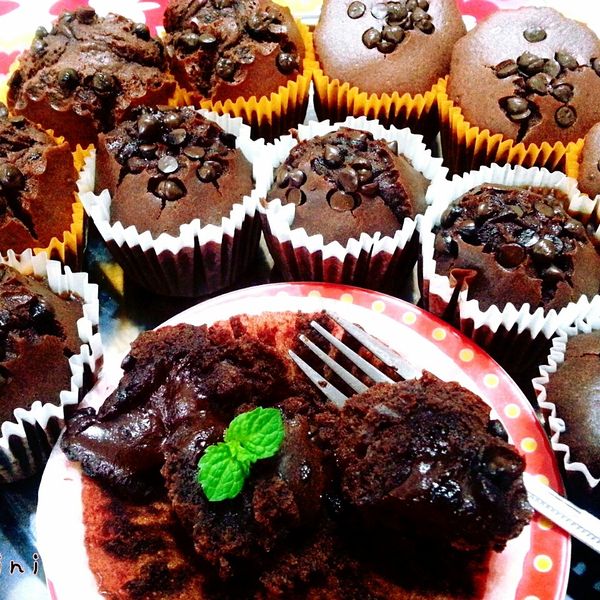 爆漿巧克力蛋糕-令人垂涎的好滋味!：Landini Huang 一起做