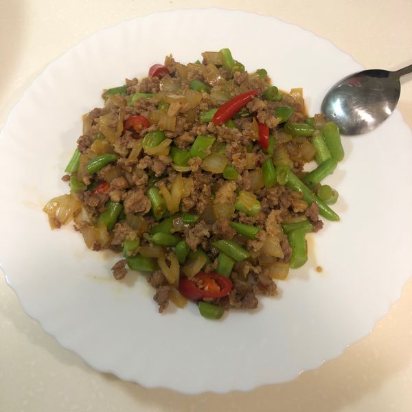 四季豆辣炒肉末 : Chieh-yu Hung一起做