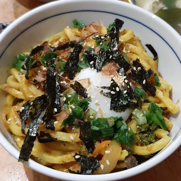 牛肉咖哩炒烏龍麵｜炒【S&B金牌咖哩塊】 : 甯一起做