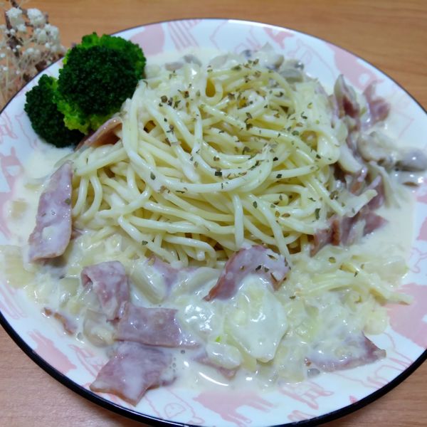 白醬蘑菇培根義大利麵 : Xuan一起做