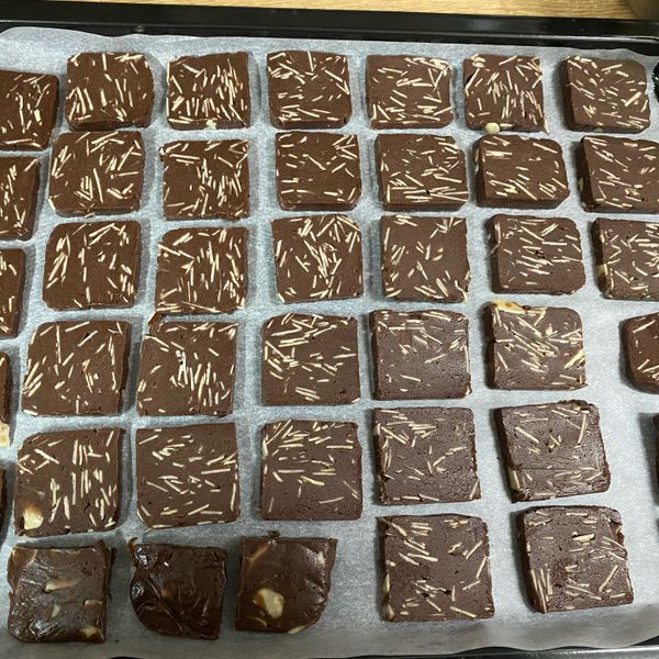 巧克力杏仁餅乾：芳茹 一起做