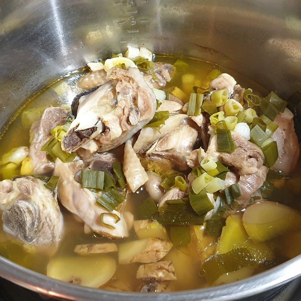 啤酒雞(大同電鍋) : Akuanʉ Yulunana一起做