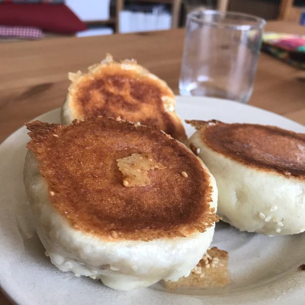 高麗菜水煎包：兩千塊 一起做