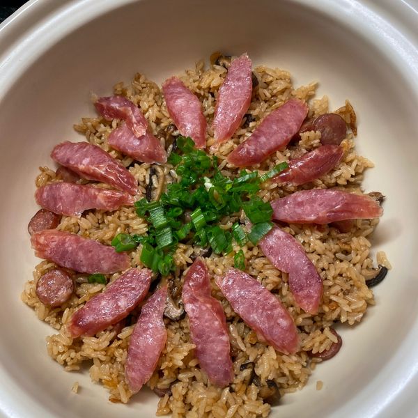 臘味飯：成天遊走在廚房的貓 一起做