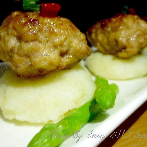 《東西吃了沒-名廚到你家》手工肉丸子:anny 一起做