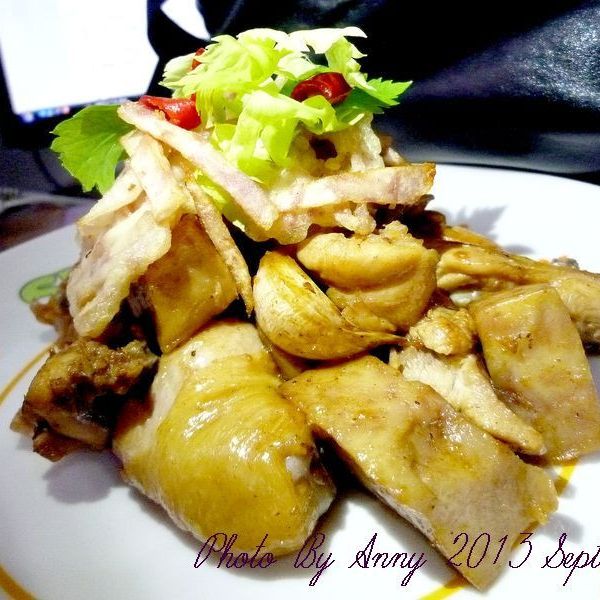 《東西吃了沒-名廚到你家》茶油芋香香草雞 : anny一起做