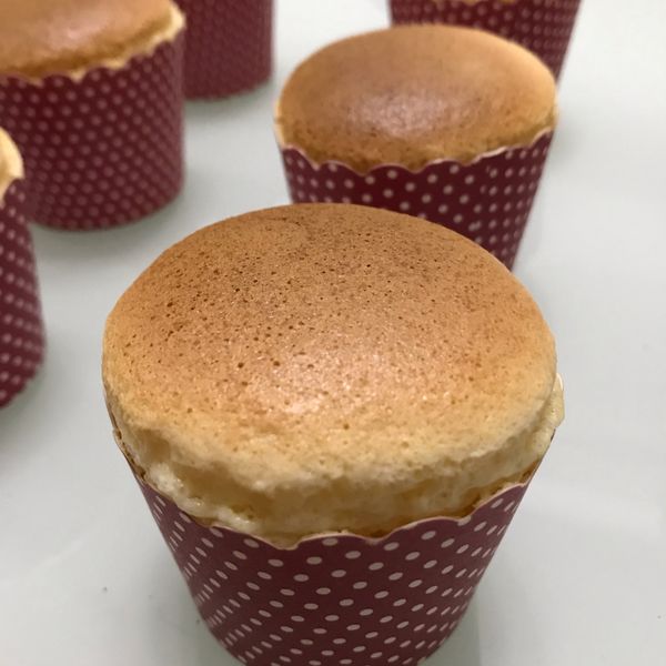 撞牆n次的戚風杯子蛋糕（附失敗案例分析）：謝靜儀 一起做