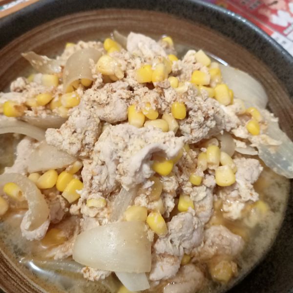 沙茶洋蔥玉米蛋炒肉絲 : 王宝宝一起做