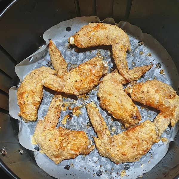 氣炸鍋-酥脆烤雞翅 : 劉璇一起做
