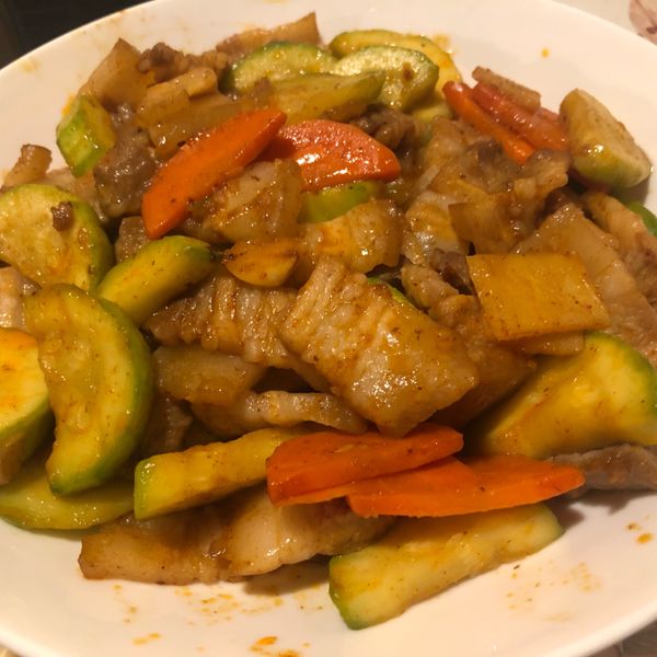 韓式辣炒五花肉：Appleapplechow 一起做