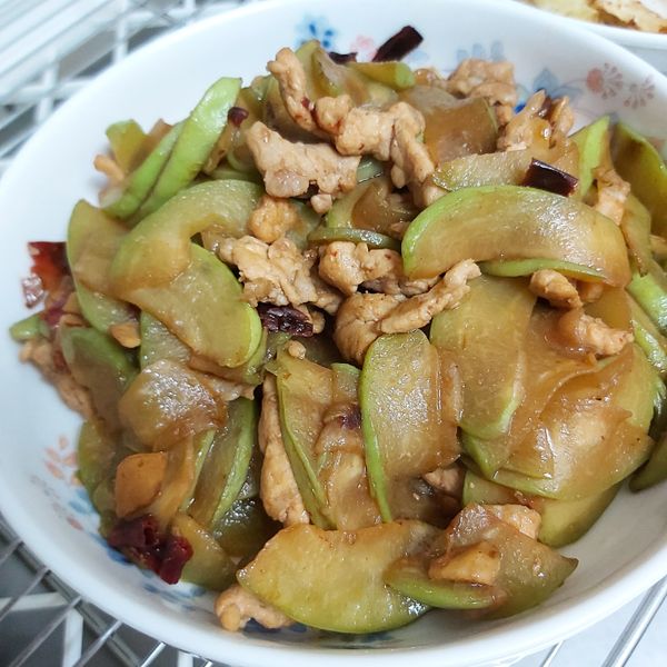 自己醃製 健康下飯的 佛手瓜炒肉絲 : Piper Chu一起做