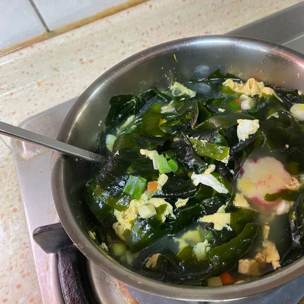 番茄紫菜蛋花湯 : shihting一起做