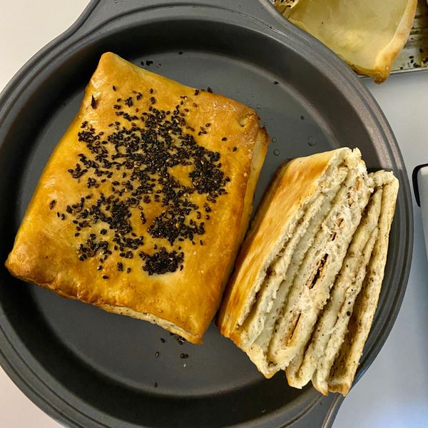 椒鹽千層大餅：成天遊走在廚房的貓 一起做