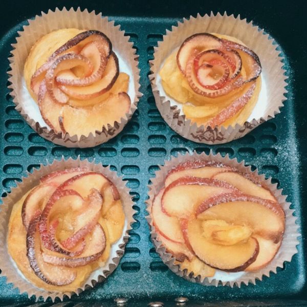 「氣炸鍋」酥皮玫瑰蘋果派肉桂捲 : penny一起做