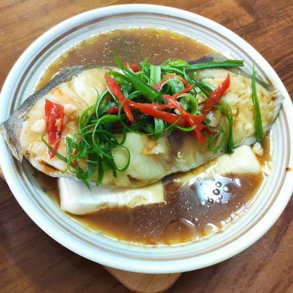 清蒸鱈魚(大比目魚) : Xiaojuan  Tang一起做