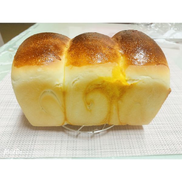 生吐司
1.5斤模（參照呂昇達老師比例） : sara一起做