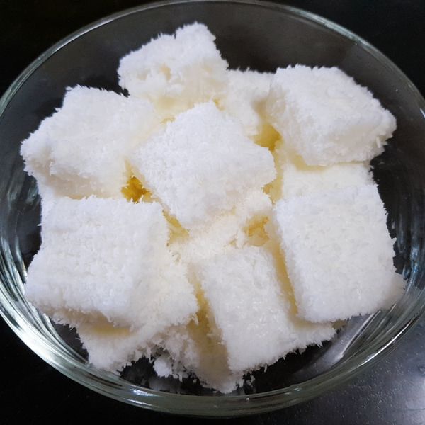 冰涼小點心~椰絲鮮奶雪花膏 : 徐小玉一起做