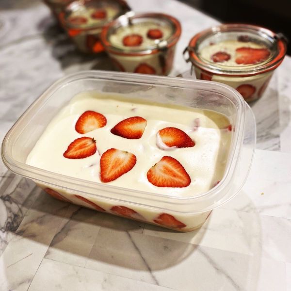 【免烤箱】特濃草莓生乳酪蛋糕:jie040912 一起做