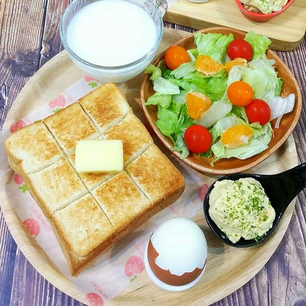 鹽奶油吐司：伊的親子早餐日記 一起做