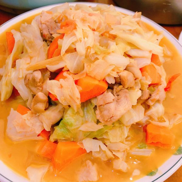 茄汁高麗菜燉雞：Yu Lin 一起做