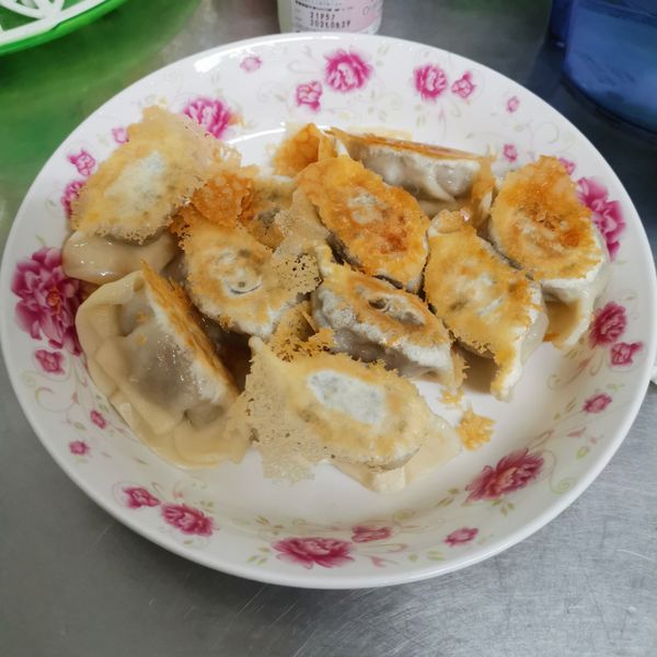 脆皮煎餃 : 芳馨一起做