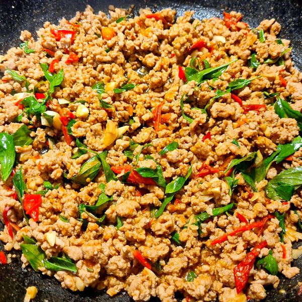 泰式打拋豬～馬上扒完二碗飯！ : Lynn Hsu一起做